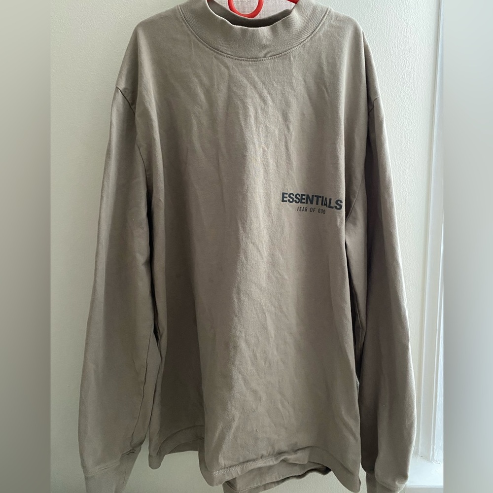 ESSENTIALS- long sleeve women’s XXS